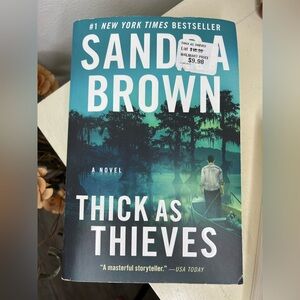 Sandra Brown-Thick as Thieves Book